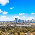 Luxury Penthouse - Sydney Skyline Views