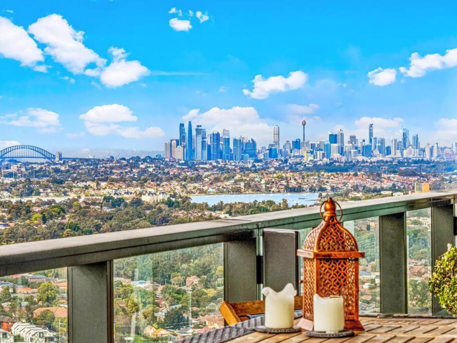 Luxury Penthouse - Skyline Views Apartment *